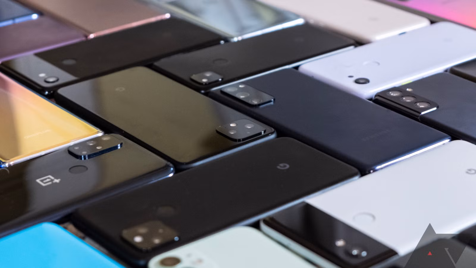 Material Innovation in Smartphone Design: Glass, Metal, and Other Materials